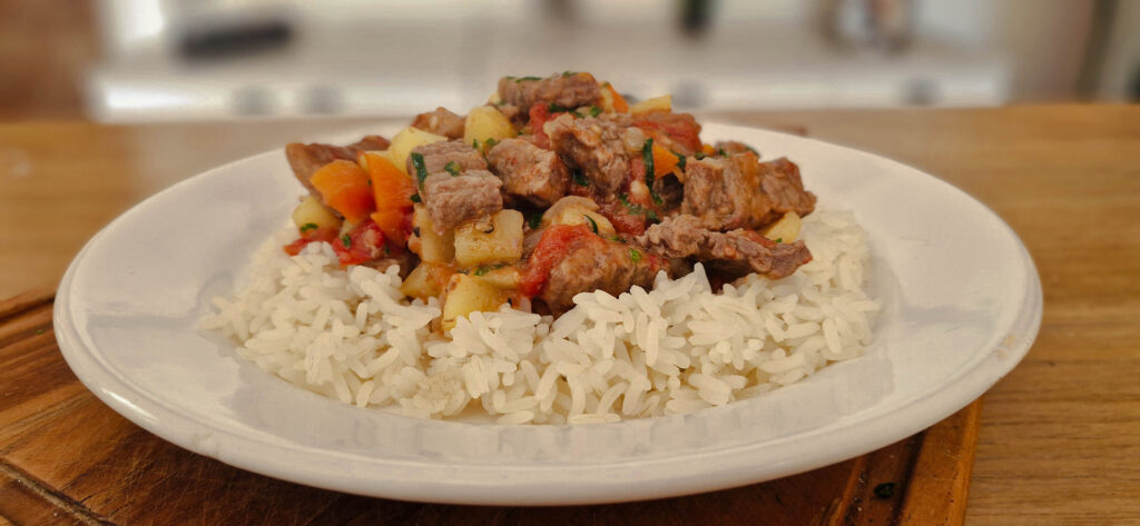 20241023_0949350-1024x473 Picadinho de Carne Caprichado: Sabor Brasileiro no Seu Prato