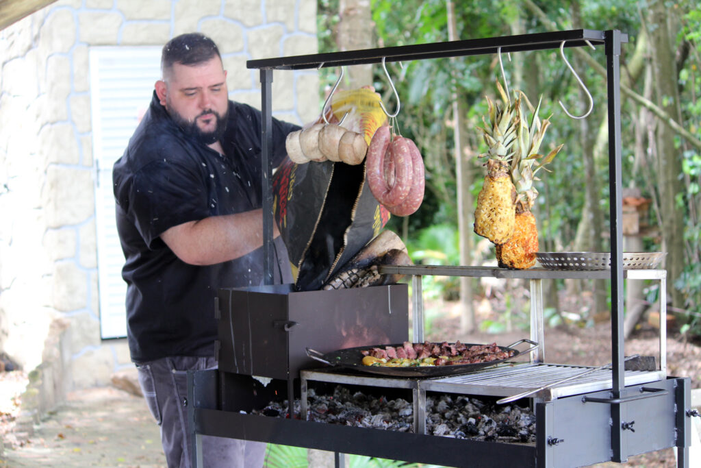 IMG_6071-1024x683 Linguiça no Varal com Farofa de Cebola