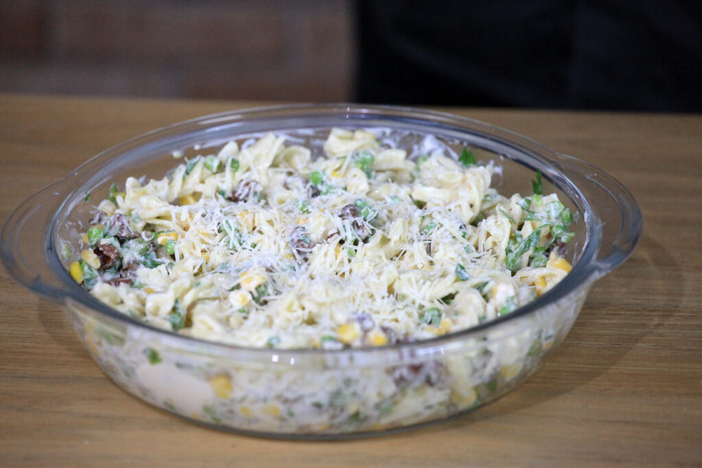 macarronese-do-chef-pv-show-1-1-1024x683 Salada de Macarrão com Maionese e Cestinha de Parmesão: Uma Receita Cheia de Memórias e Sabor