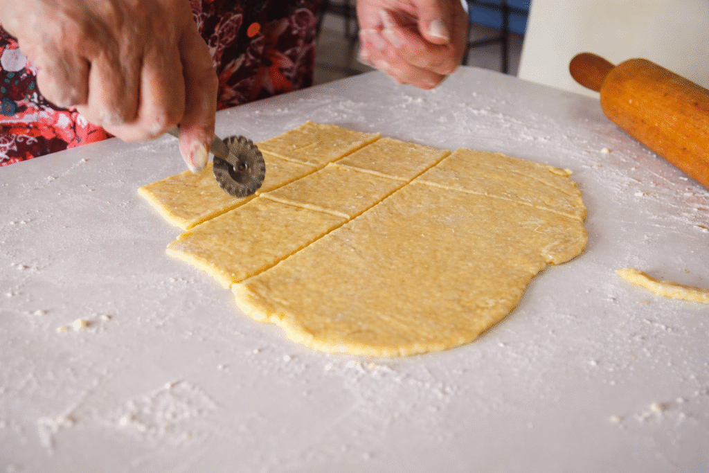 massa-para-cavaquinho-de-nata-1024x683 Receita de Cavaquinho de Nata: Sabor Caseiro