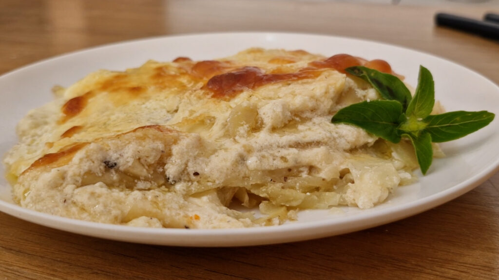 como-fazer-gratinado-de-batatas-4-1024x576 Gratinado de Batatas com Queijo: Fácil e Irresistível