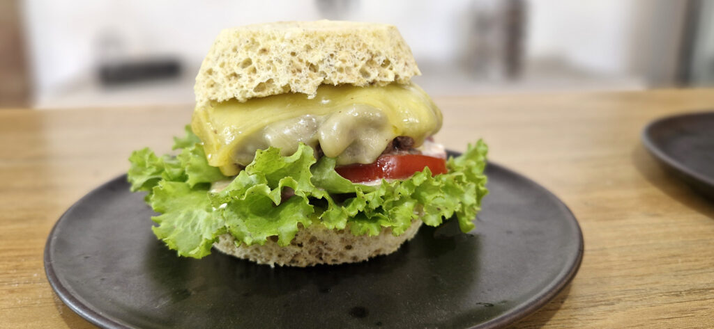 hamburguer-fit-para-nao-sair-da-dieta-2-1-1024x473 Hambúrguer Fit de Patinho: Saudável e Saboroso