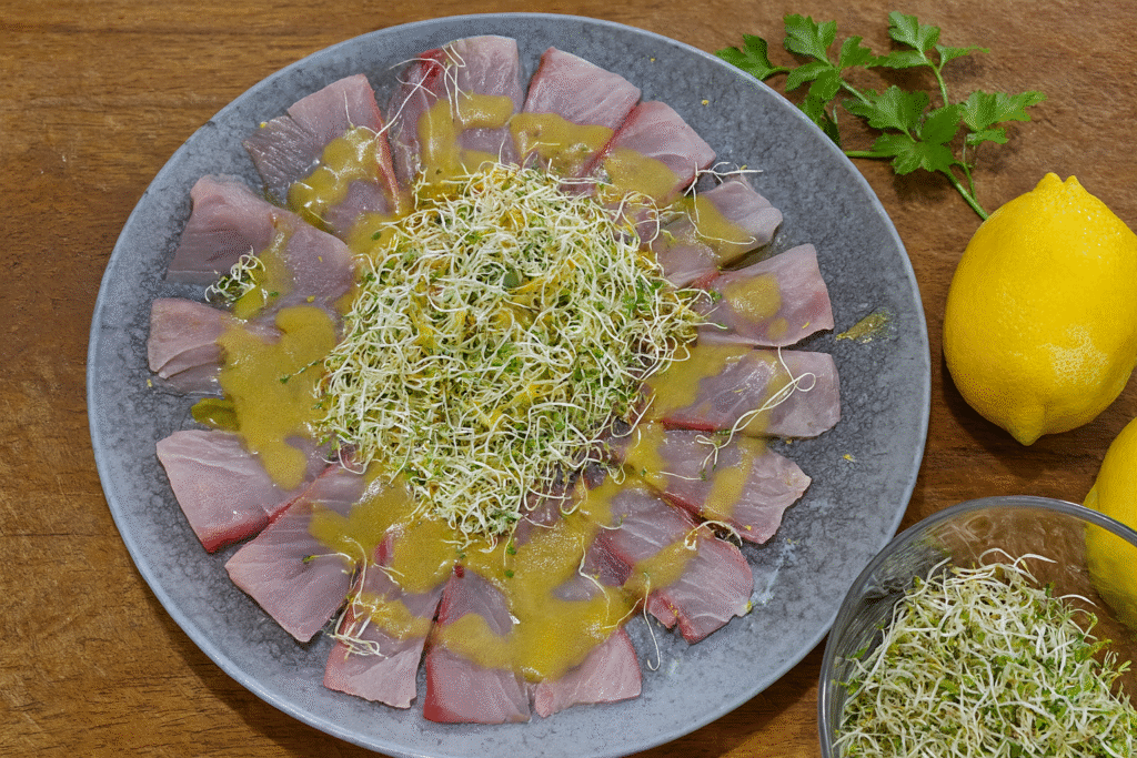 carpaccio-de-olhete-com-molho-de-mostarda-e-mel-2-1024x683 Carpaccio de Olhete: entrada elegante com toque cítrico