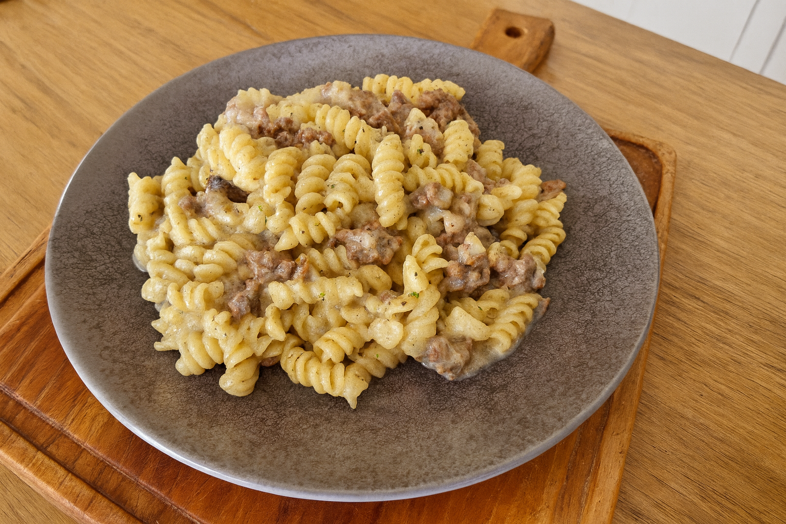 Macarrão cremoso com carne moída e batatas no estilo Chef PV Show