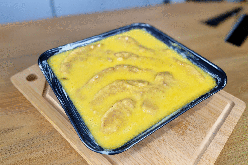 torta-de-banana-a-moda-anos-80-3-1024x683 Torta de Banana Fácil: Receita dos Anos 80, Úmida, Perfumada e Sem Massa Batida