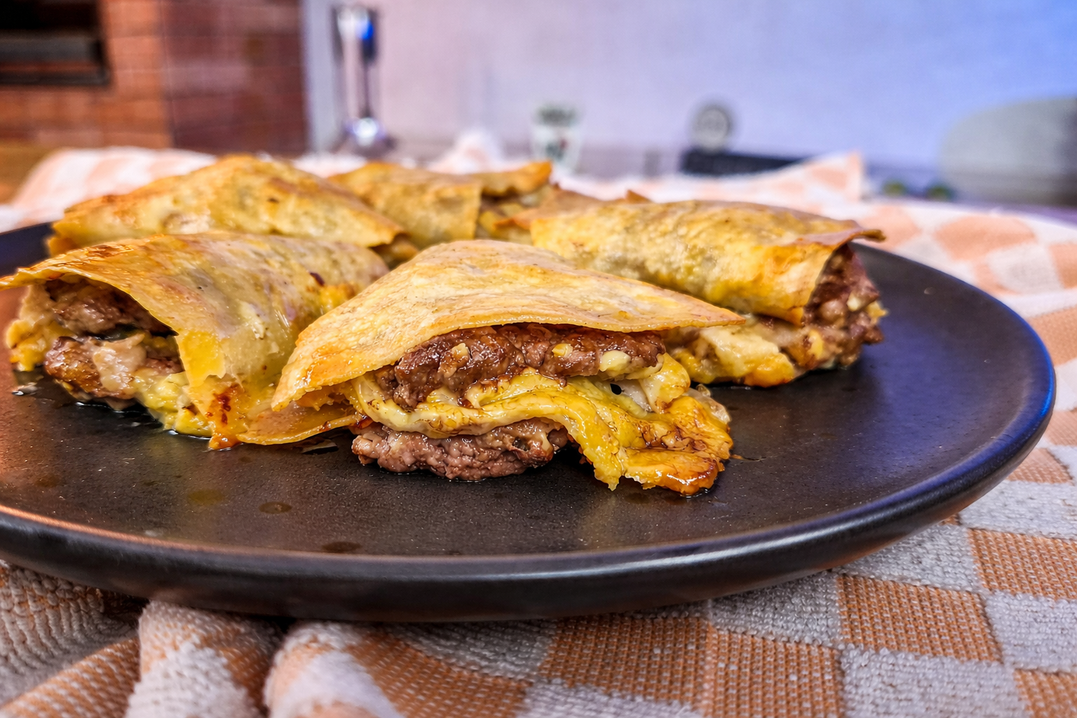 tortilha de carne com cheddar