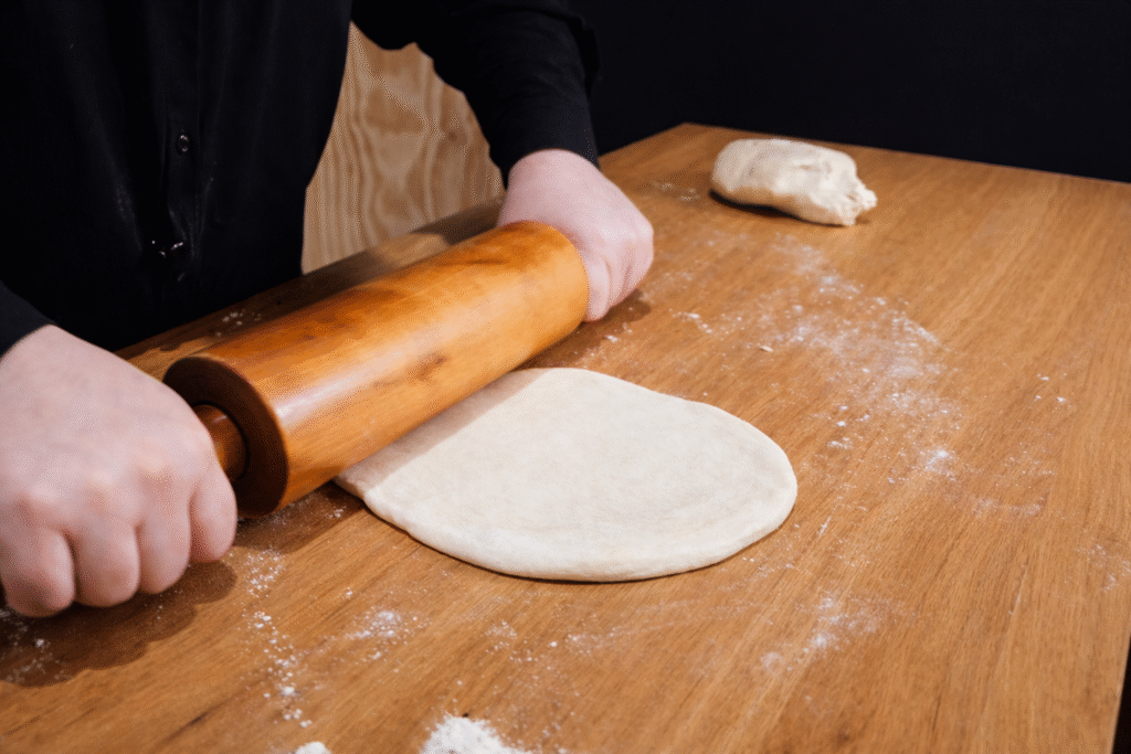 como-fazer-massa-caseira-para-pastel-2-1024x683 Massa de Pastel de Feira: Receita Caseira, História e Dicas Para Ficar Crocante