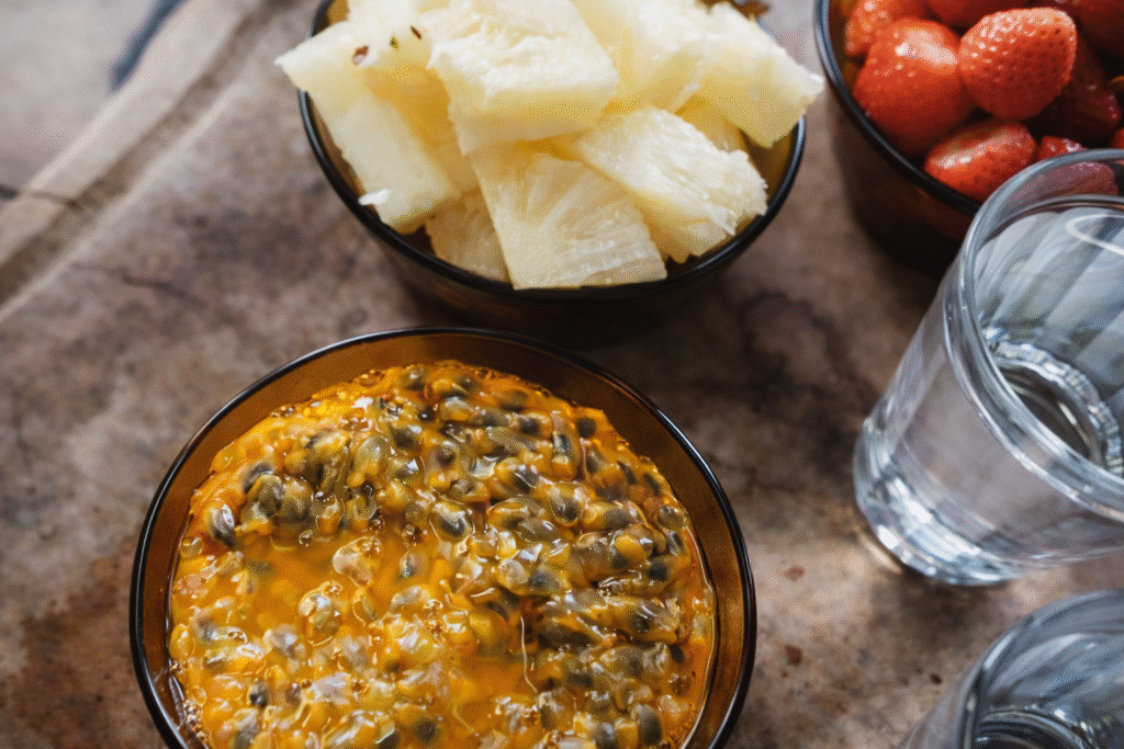 o-coquetel-capeta-pode-ser-feito-com-varias-frutas-1024x683 Capeta de Quermesse: 3 Versões Clássicas com Cachaça