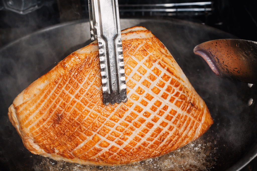 picanha-selada-na-frigideira-1-1024x683 Picanha Suína na Frigideira com Farofa de Cebola Tostada