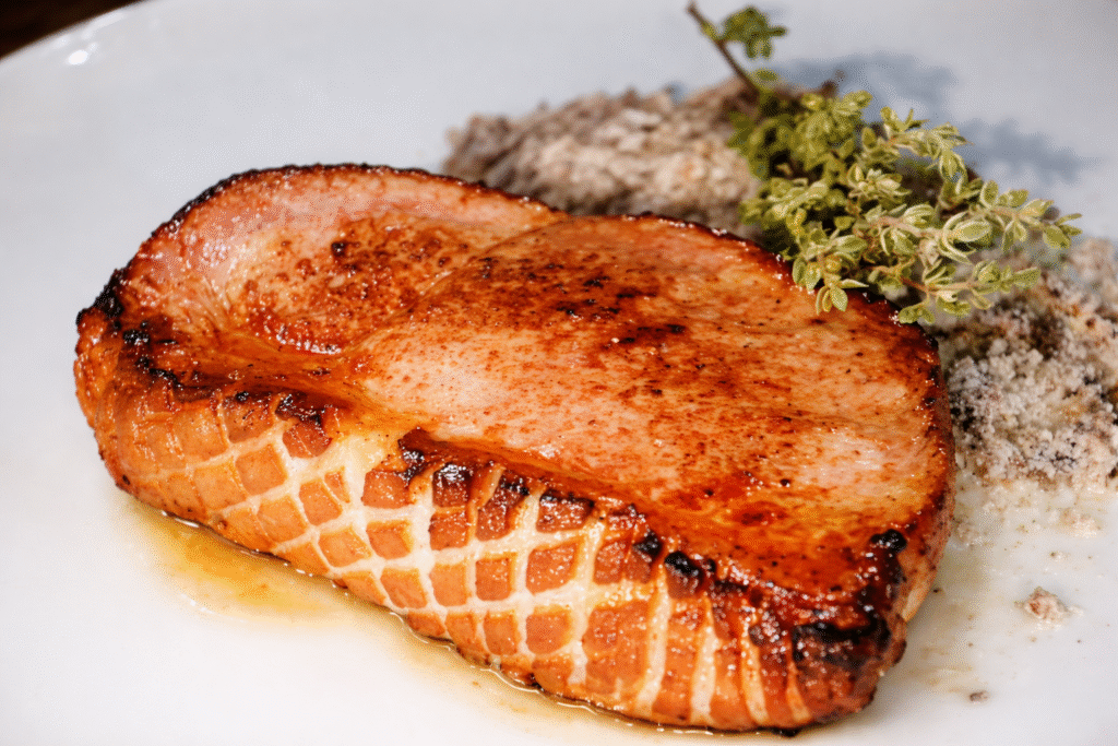 picanha-suina-com-farofa-de-cebola-1024x683 Picanha Suína na Frigideira com Farofa de Cebola Tostada