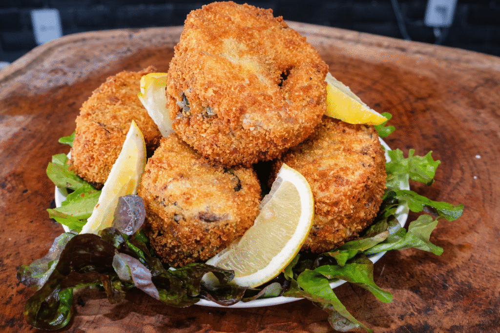 postas-de-tainha-fritas-com-casquinha-crocante-2-1024x683 Tainha Frita Empanada Crocante – Receita Fácil do Especial da Tainha