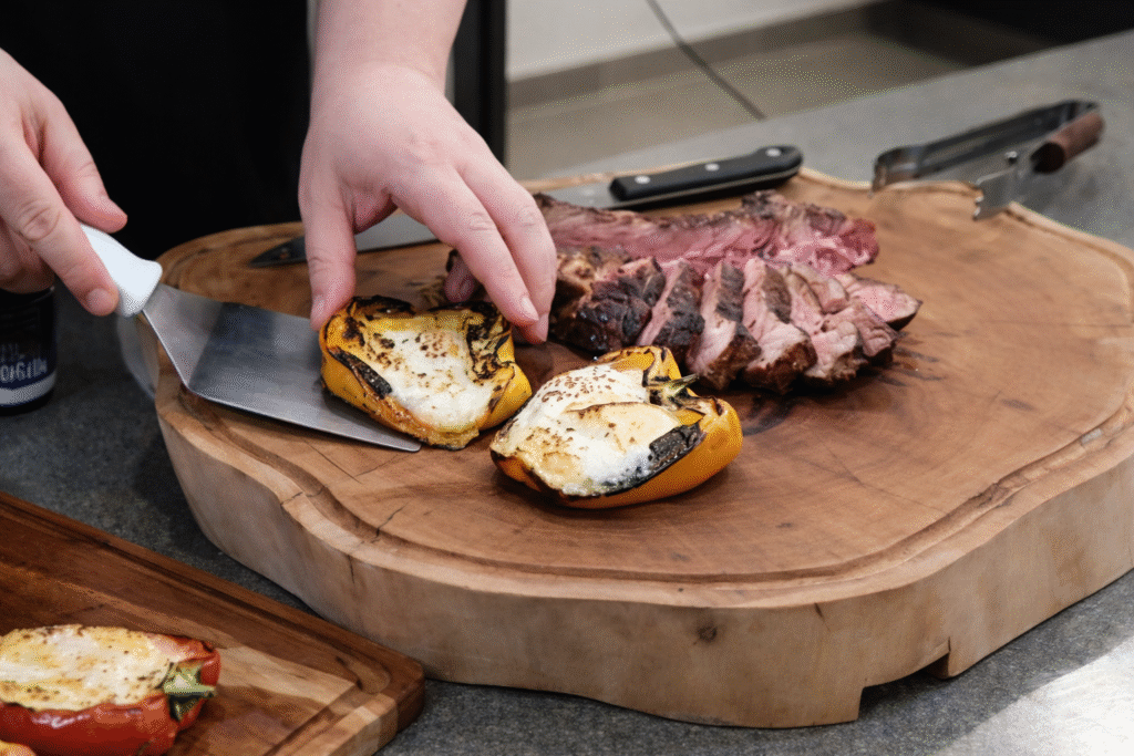 rime-rib-acompanhado-de-pimentoes-recheados-1024x683 Prime Rib na Parrilla com Pimentão Recheado de Ovo e Queijo