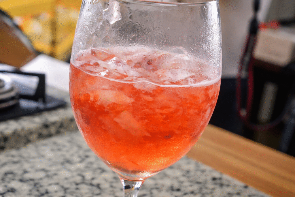 saquerinha-de-morango-do-chef-pv-show-1-1024x683 Saquerinha de Morango: Drink Exótico, Doce e Fácil de Fazer