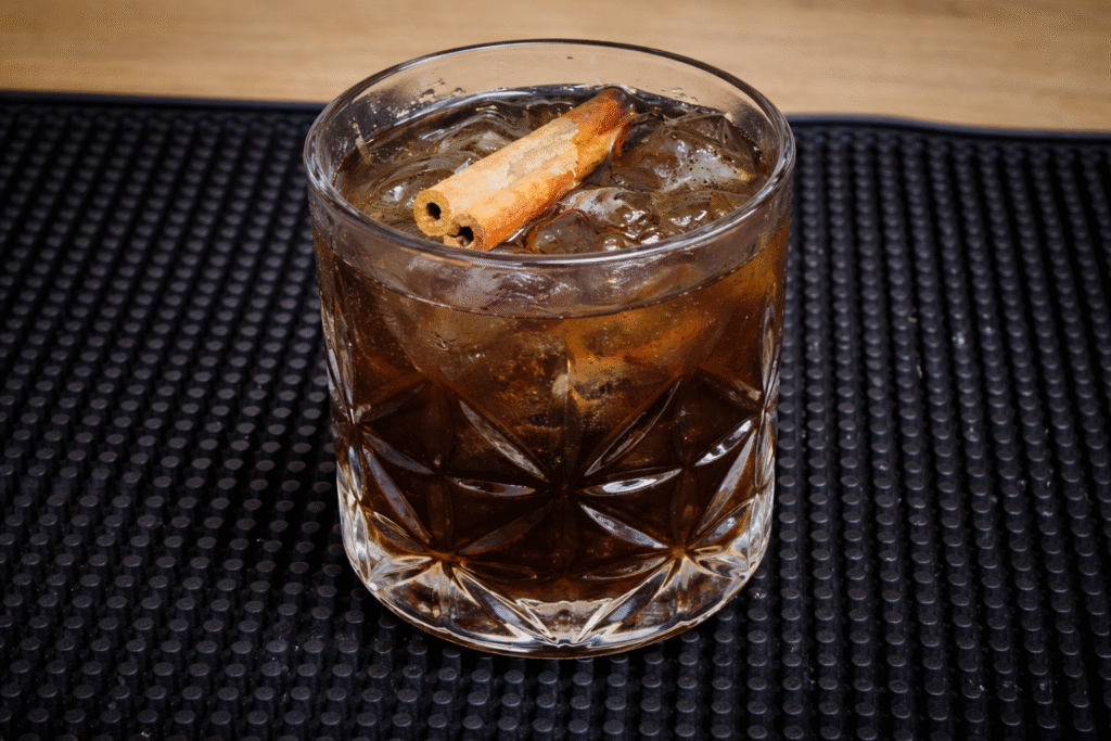 BLACK-FIRE-COM-JACK-FIRE-1-1024x683 Black Fire: Drink com Jack Fire e Café