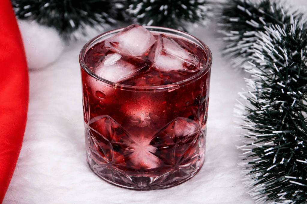 ChatGPT-Image-26-de-mar.-de-2026-09_12_22-1-1024x683 Caipiroska de Frutas Vermelhas: Drink Perfeito para o Natal e Confraternizações