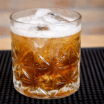 expresso brasil é um drink que tem cachaça e café como protagonistas