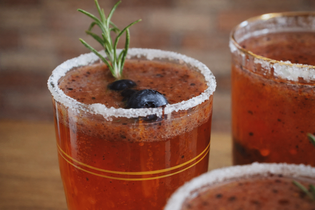 MIMOSA-DE-BLUEBERRY-–-O-Coquetel-Perfeito-para-o-Natal-2-1-1024x683 Mimosa de Blueberry (Mirtilo): Drink Refrescante para o Natal