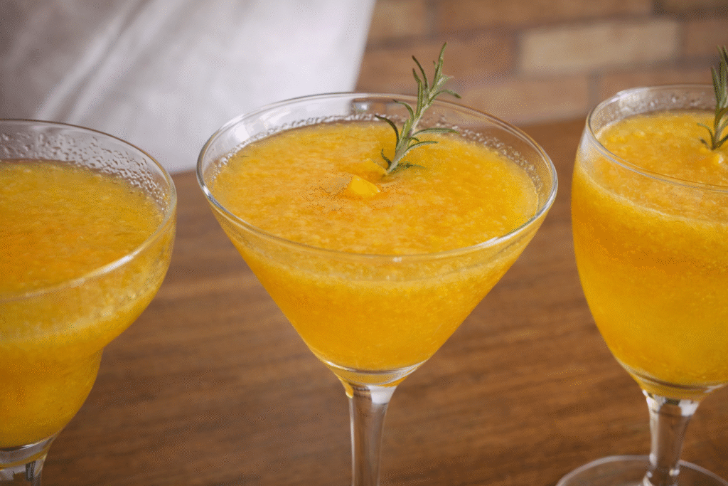 Peach-Bubbles-2-1024x683 Peach Bubbles: Drink de Pêssego com Espumante para o Ano Novo