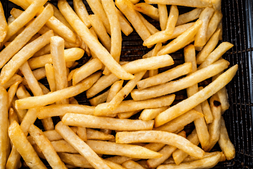 batata-frita-1024x683 Batata Frita com Cheddar e Bacon: Receita de Lanchonete Cremosa e Crocante