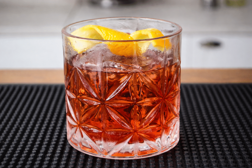 boulevardier-1-1024x683 Boulevardier: O Drink Clássico com Bourbon que é a Versão Mais Elegante do Negroni