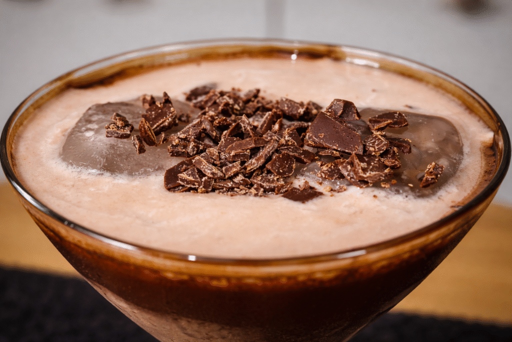 chocolate-martini-1024x683 Chocolate Martini: Receita Fácil com Licor de Cacau (Cremoso e Sofisticado)