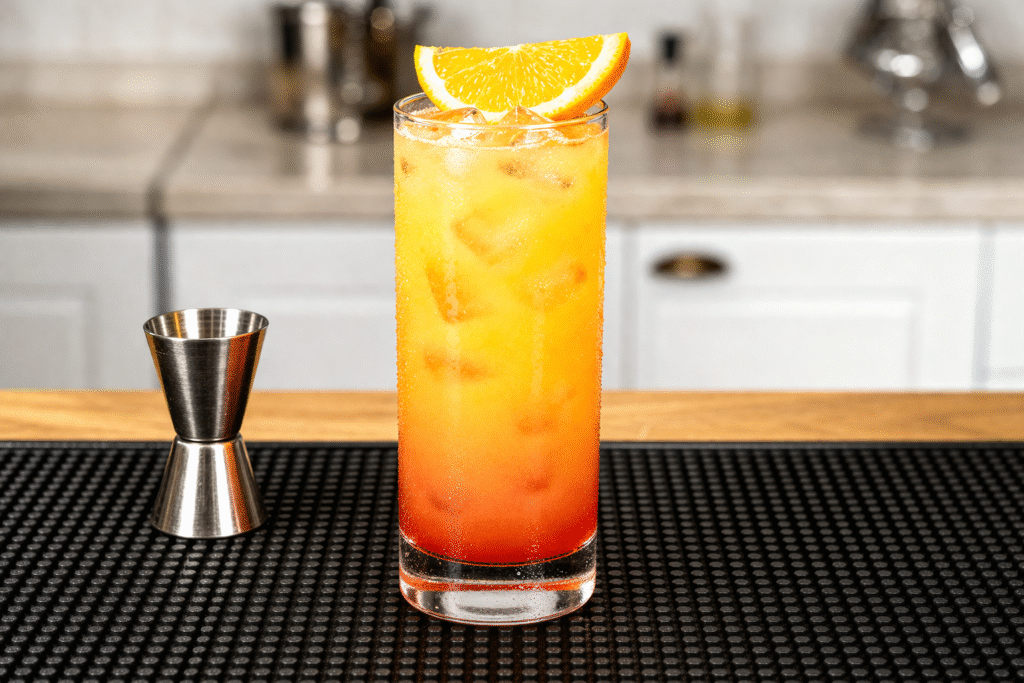 coquetel-garibaldi-1-1024x683 Garibaldi Cocktail: A Receita Italiana Clássica com Campari e Laranja