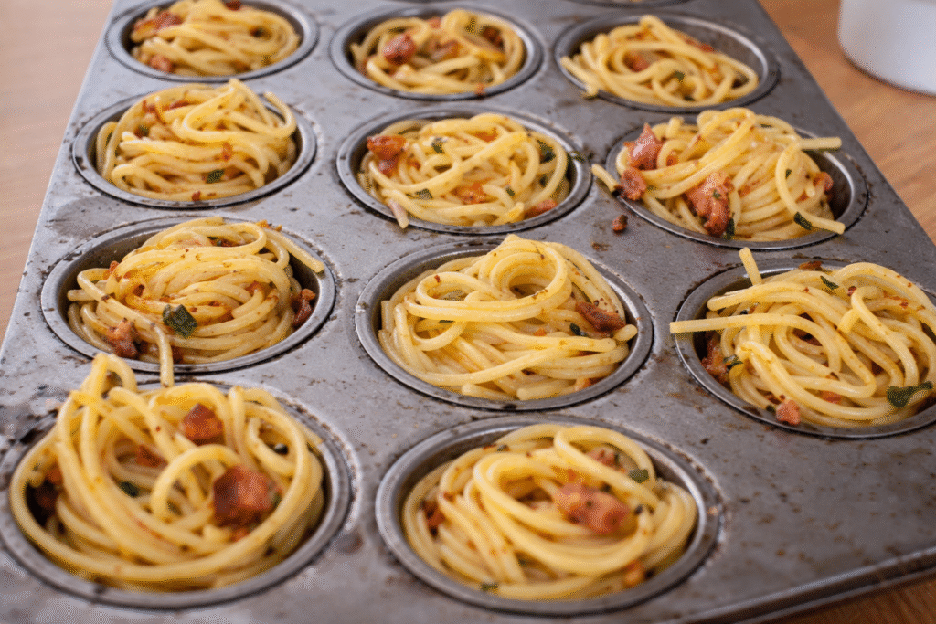 espaguete-moldado-antes-de-receber-fritura-1024x683 Espaguete Frito Crocante: Receita Diferente para Aperitivo ou Entrada