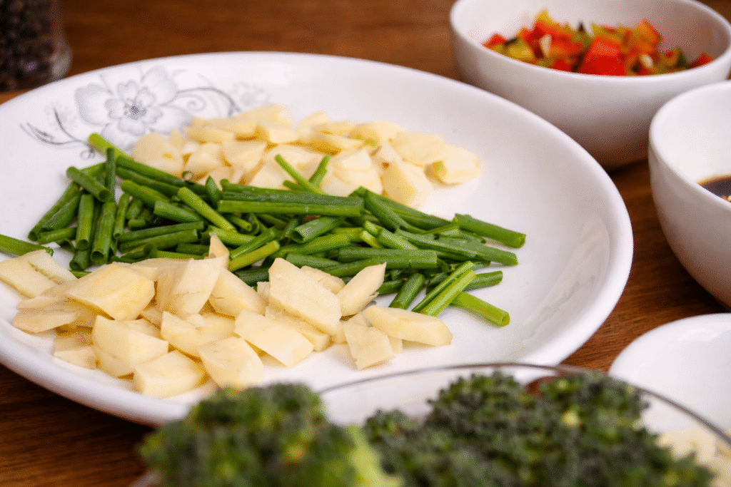 ingredientes-para-frango-oriental-1024x683 Frango Oriental: Receita Asiática Rápida e Cheia de Sabor