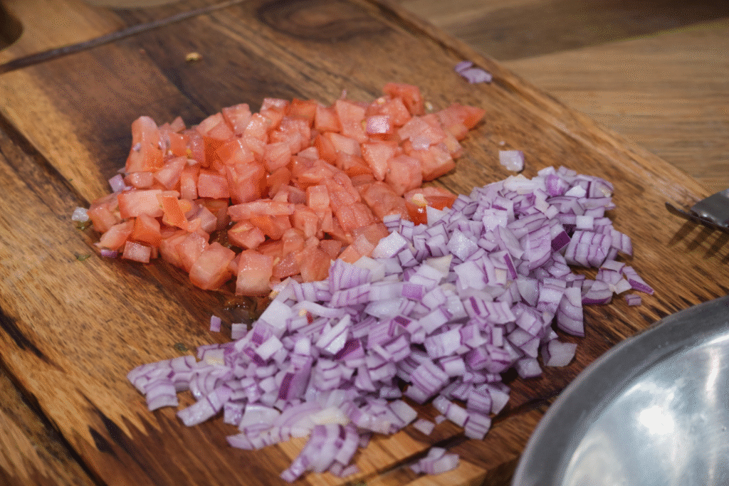 ingredientes-para-guacamole-1024x683 Guacamole Simples: Receita Mexicana Fresca com Pimenta e Nachos