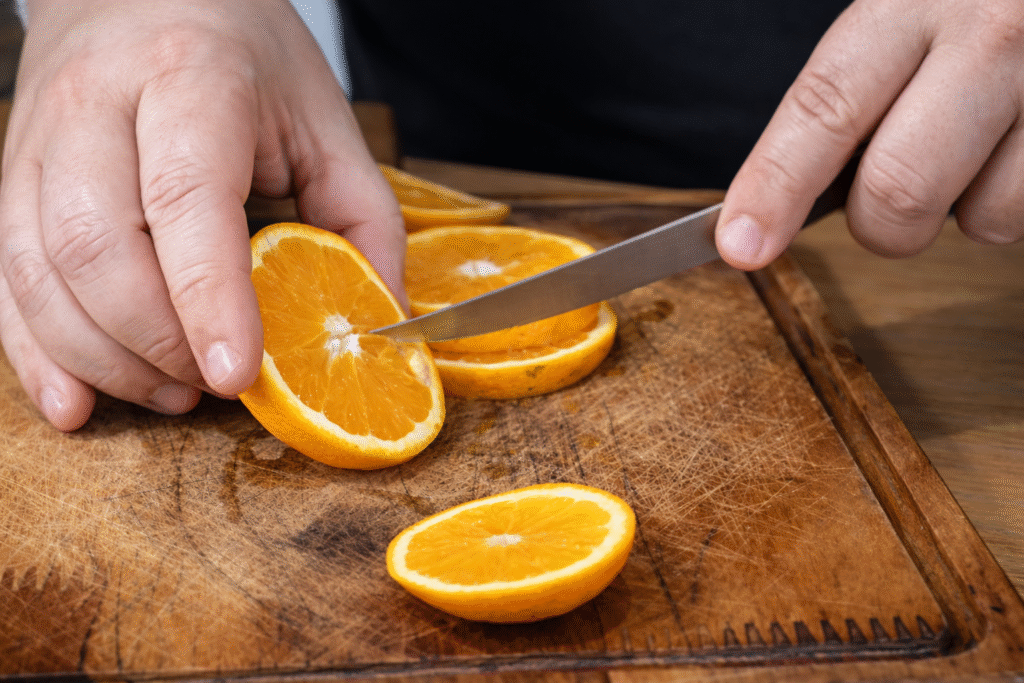 laranja-e-a-combinacao-perfeita-para-o-campari-1024x683 O novo jeito de tomar Campari