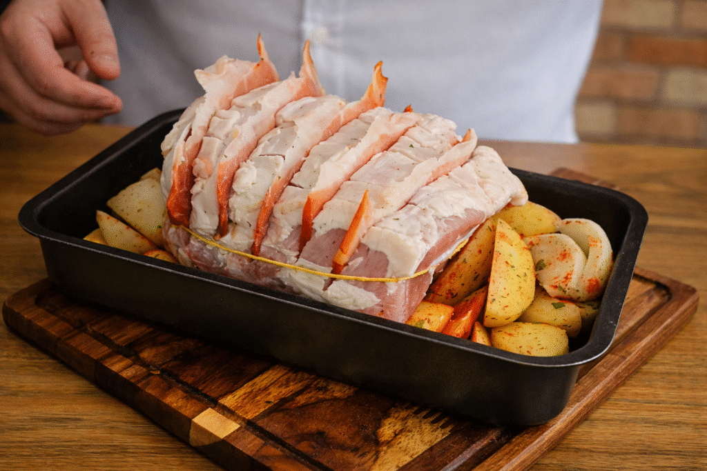 lombo-com-bacon-indo-ao-forno-1024x683 Lombo Suíno Assado com Bacon e Batatas Rústicas para o Natal