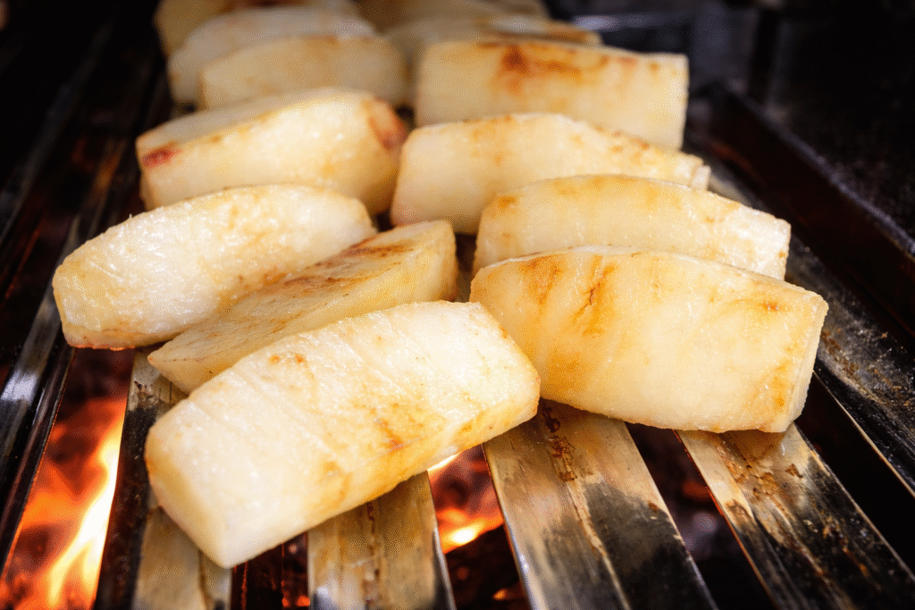 macas-assadas-na-churrasqueira-1024x683 Magret de Pato com Maçã Glaceada: Receita Sofisticada na Brasa