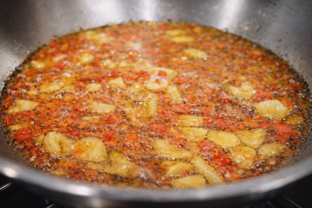 mantega-de-pimenta-ganhando-sabor-na-frigideira-1024x683 Bife de Chorizo com Manteiga de Pimenta: Receita de Parrilla Suculenta e Cheia de Sabor