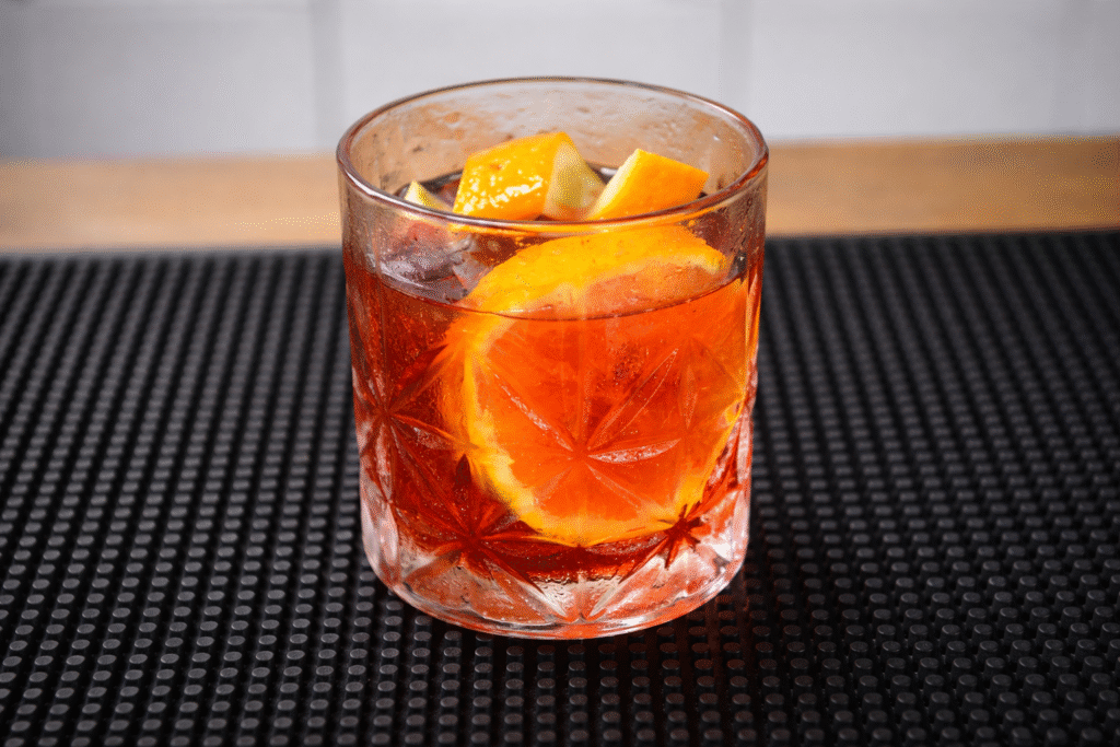 negroni-do-chef-pv-show-3-1024x683 Negroni: A História e a Receita do Drink Clássico Mais Famoso com Campari