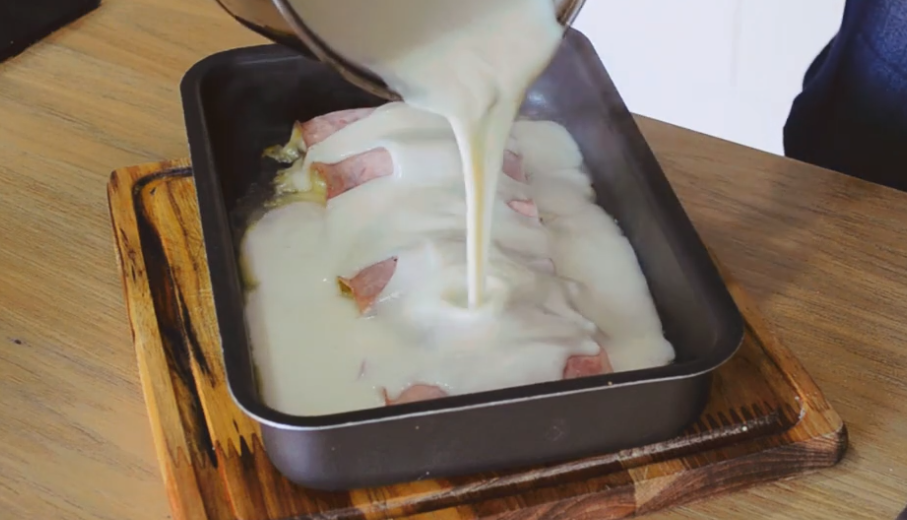 rolinho-de-frango-com-molho-branco Rolinho de Frango com Presunto, Mussarela e Molho Branco