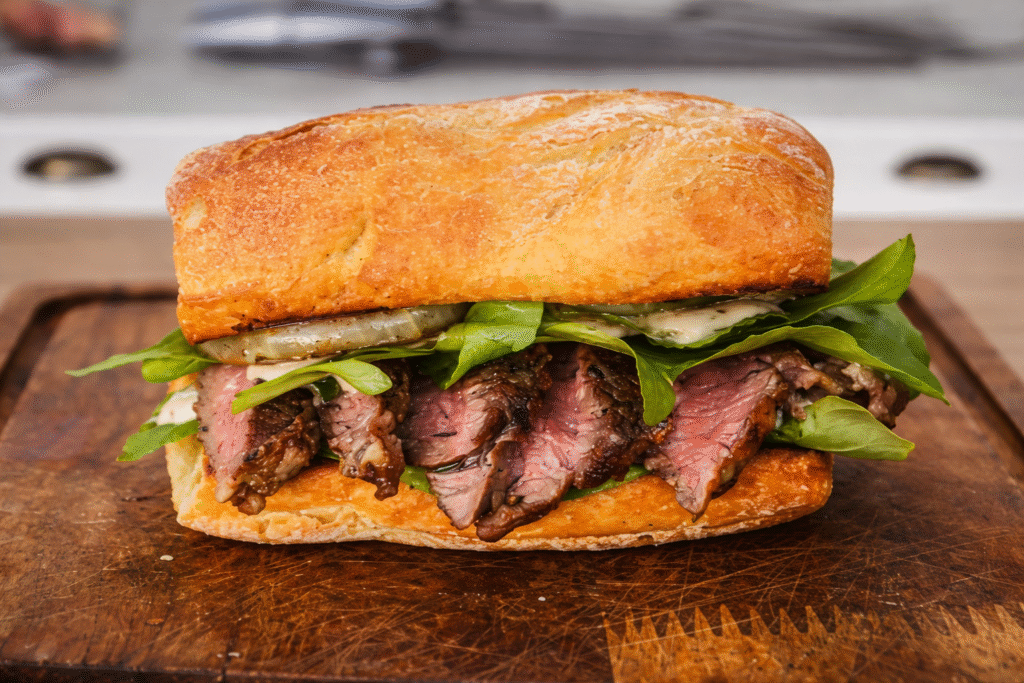 sanduiche-de-bifao-acebolado-1-1024x683 Sanduíche de Bifão Acebolado: Como Transformar o Clássico Bife Acebolado em um Sanduíche Incrível