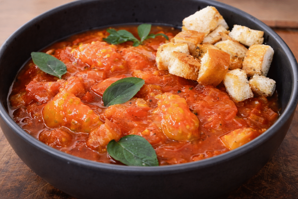sopa-de-tomate-e-pao-1-1024x683 Sopa de Tomate com Pão (Papa al Pomodoro): Receita Italiana Simples e Confortante