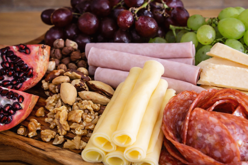 tabua-de-frios-para-o-ano-novo-2-1-1024x683 Tábua de Frios e Frutas para o Ano Novo: Simples, Bonita e Cheia de Significados