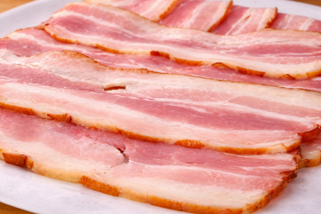 bacon-em-tiras-para-medalhao-1024x683 Bananinha com Bacon na Brasa: A Entrada Perfeita para Churrasco