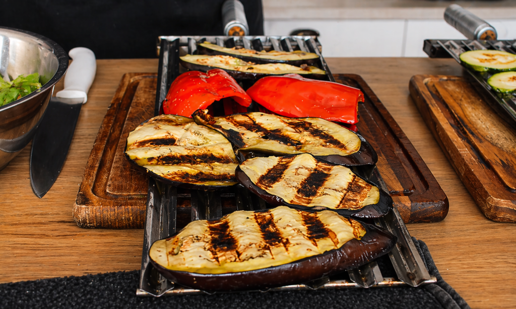 legumes-grelhados-1024x614 Salada de Legumes Grelhados com Folhas: Acompanhamento Perfeito para Churrasco