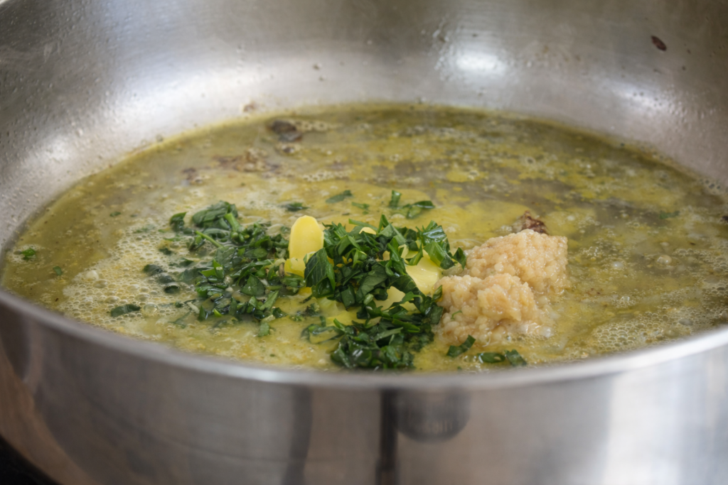 molho-de-manteiga-e-ervas-1024x683 Dourado ao Molho de Limão e Ervas: Receita Rápida, Suculenta e Sofisticada