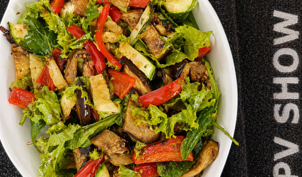 salada-de-legumes-na-churrasqueira-1-1024x600 Salada de Legumes Grelhados com Folhas: Acompanhamento Perfeito para Churrasco