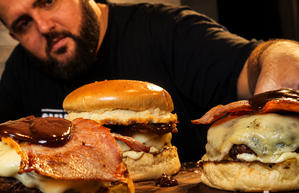 chef-pv-show-ensina-a-fazer-o-hamburguer-perfeito-1024x663 Hambúrguer Artesanal Perfeito: Como Fazer um Burger Suculento e Cheio de Sabor