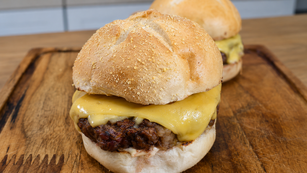 hamburguer-de-picanha-simples-para-valorizar-o-sabor-da-carne-1-1024x576 Hambúrguer de Picanha: Mito ou Realidade? Entenda Tudo e Aprenda a Fazer em Casa