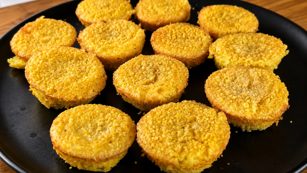 paozinho-de-flocao-de-milho-1-1024x576 Pãozinho de Flocão na Air Fryer: Receita Fácil, Macia e Sem Farinha de Trigo