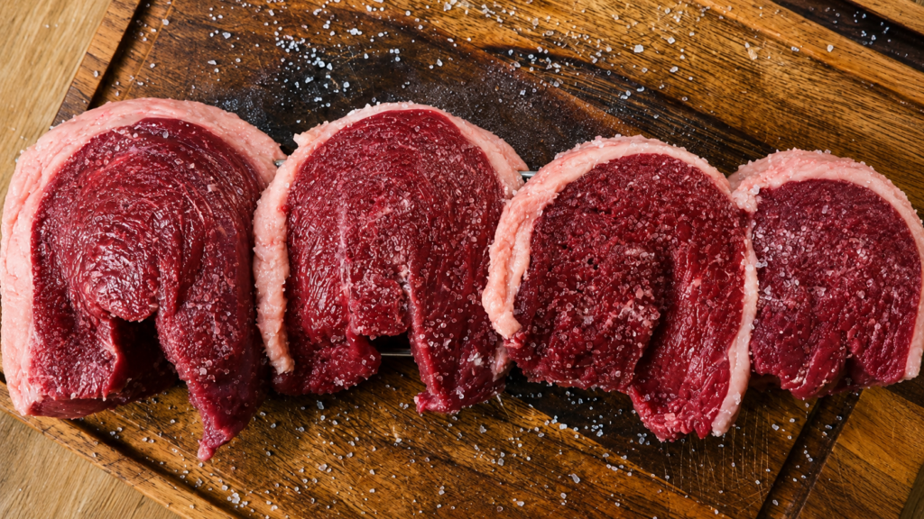 picanha-no-espeto-para-levar-a-churrasqueira-1024x576 Picanha de Churrascaria: Aprenda a Fazer em Casa Como um Mestre do Churrasco