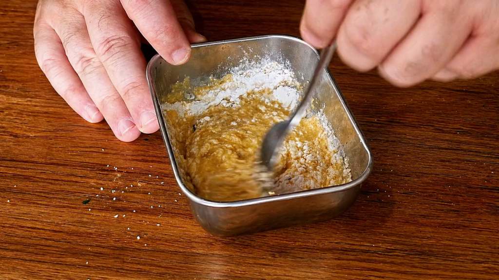preparacao-de-massa-para-paozinho-fit-1024x576 Pão Fit de Micro-ondas: Receita Rápida, Saudável e Pronta em 2 Minutos