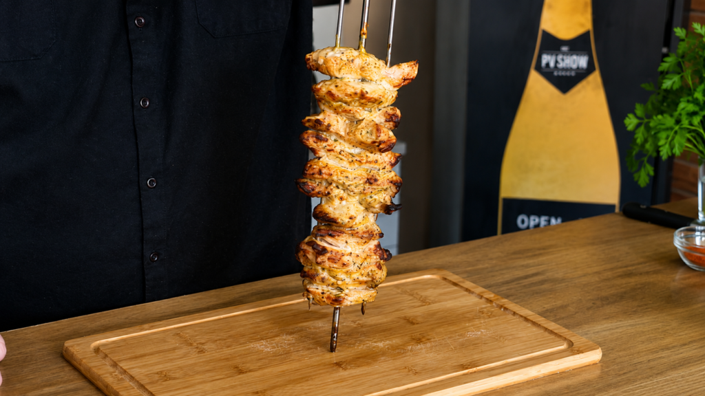 frango-marinado-no-iogurte-1-1024x576 Espetinho Fit de Peito de Frango: Suculento, Cremoso e Rico em Proteínas