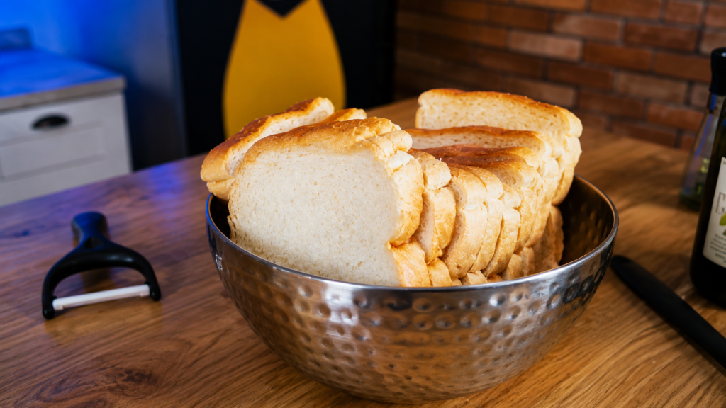 pao-de-forma-para-cheese-roll-do-chef-pv-show--1024x576 Cheese Roll: Aprenda a Fazer o Tradicional Pão com Queijo da Nova Zelândia