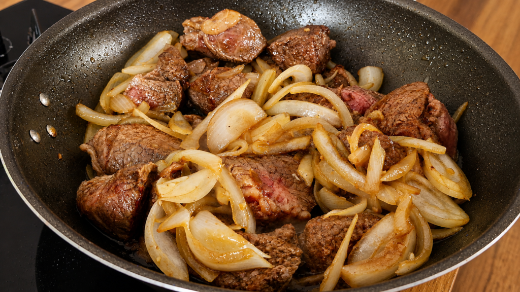 refogado-base-para-CARBONNADE-FLAMANDE--1024x576 Carbonnade Flamande: Aprenda a Fazer o Tradicional Ensopado Belga com Cerveja Escura